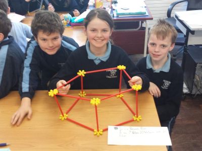 Rang a Ceathair - 3-D Shapes Exploration