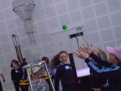 Senior Infants visit Explorium -a day of learning and fun....