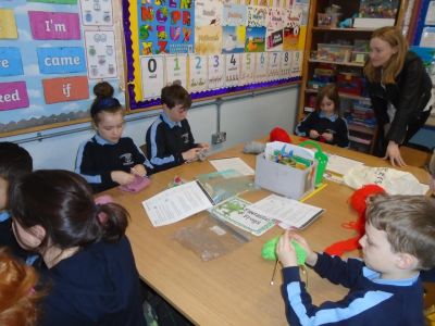 Knitting in first class - Visual Arts - Fabric and Fibre