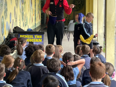 Denzil the Magician!