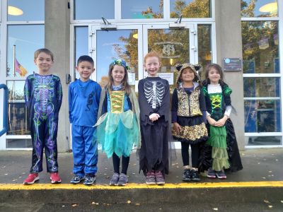 Halloween Costumes 