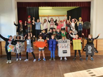 Halloween Costumes 