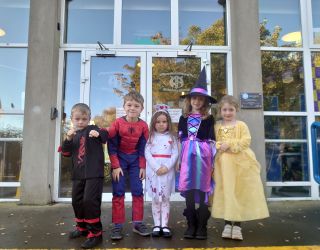 Halloween Costumes 